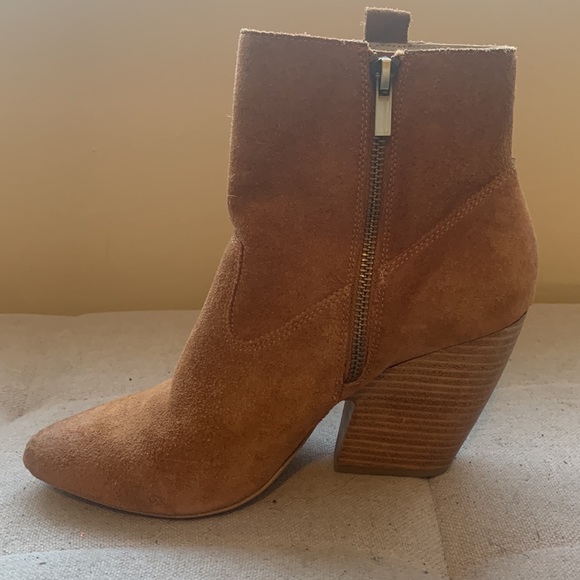 Pelle Moda Women's Brown Suede Side Zip Booties with Chunky Heel Size 9 - Picture 9 of 16